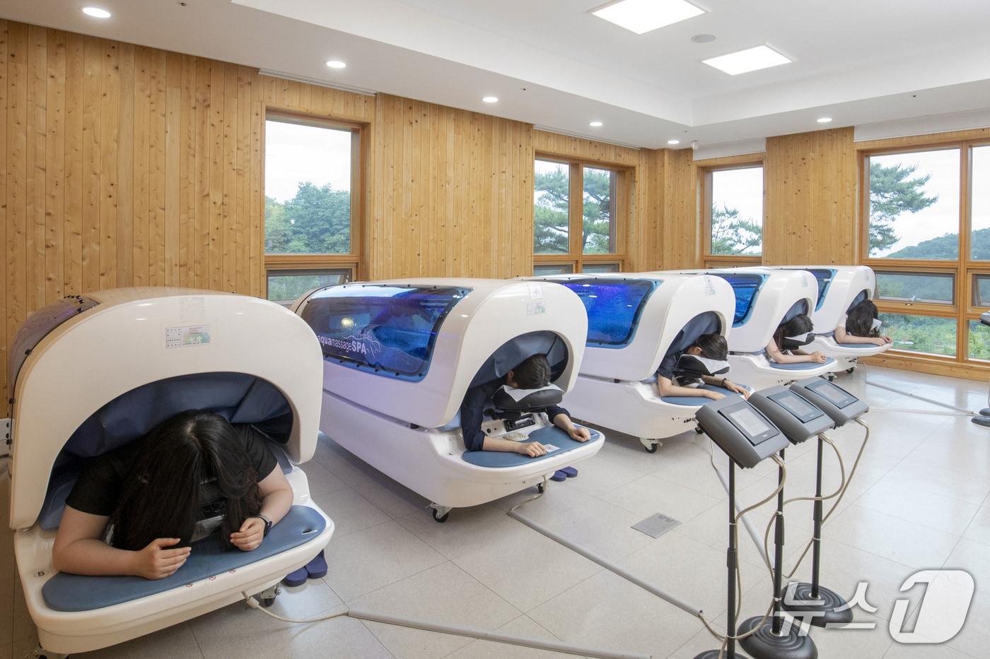 본문 이미지 -  국립산림치유원  산림치유 서비스(산림청 한국산림복지진흥원 제공.재판매 및 DB금지)/뉴스1