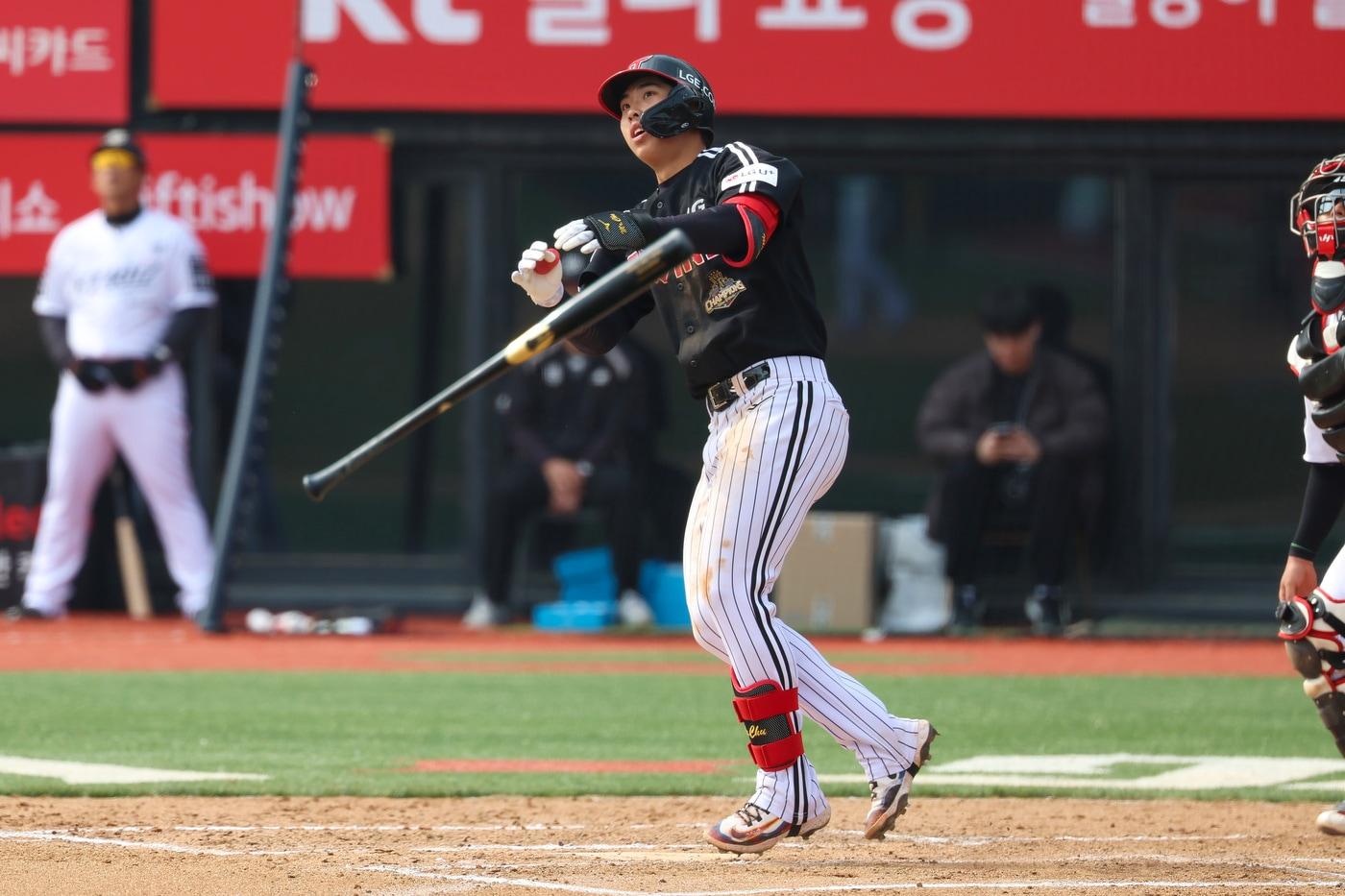 본문 이미지 - LG 트윈스 내야수 추세현은 18일 현재 KBO리그 시범경기 타율 0.417을 기록 중이다. (LG 트윈스 제공)