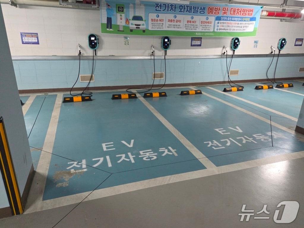 본문 이미지 - 전기차 충전시설 267개소 상반기 안전 점검.(은평구 제공)