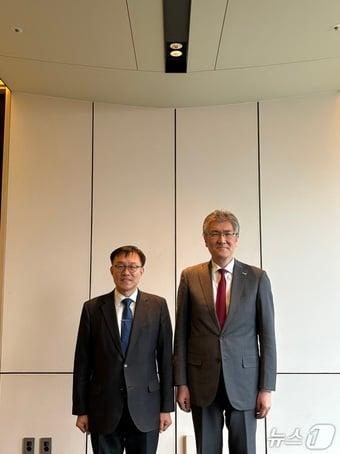 본문 이미지 - 최준호 외교부 중남미국장이 18일 한국에서 이시제 모토유키 일본 외무성 중남미국장과 제18차 한일 중남미국장회의를 개최하고 있다. 2026.03.18. (외교부 제공)