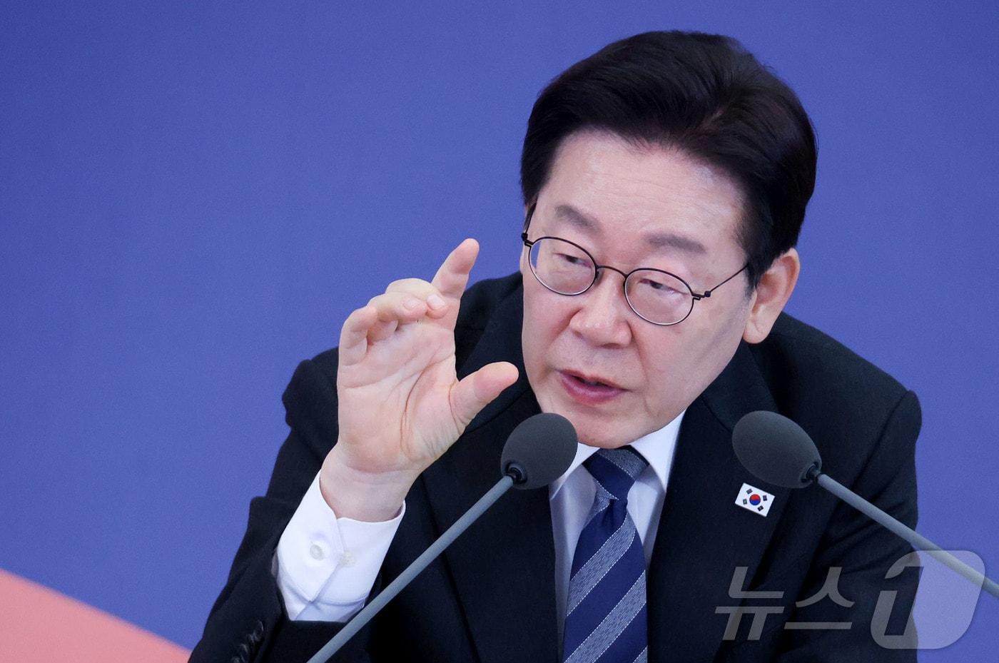 본문 이미지 - 이재명 대통령이 18일 청와대에서 열린 자본시장 안정과 정상화 간담회에서 발언을 하고 있다. 2026.3.18 ⓒ 뉴스1 이재명 기자