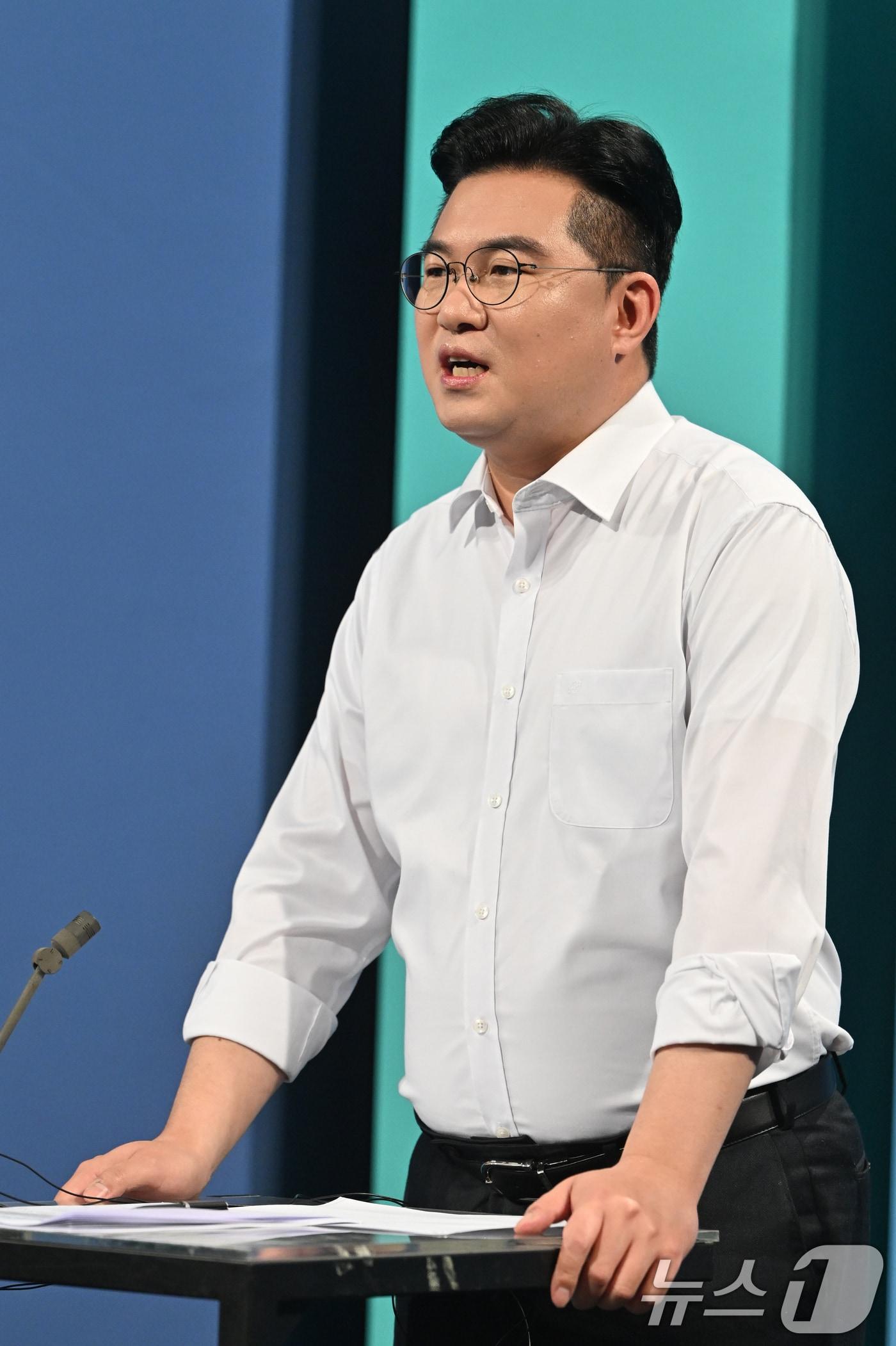 본문 이미지 - 더불어민주당 전남광주통합특별시장 경선 후보인 정준호 의원이 18일 광주MBC에서 열린 민주당 전남광주특별시장 B조 경선 토론회에서 발언하고 있다. 2026.3.18 ⓒ 뉴스1 김태성 기자