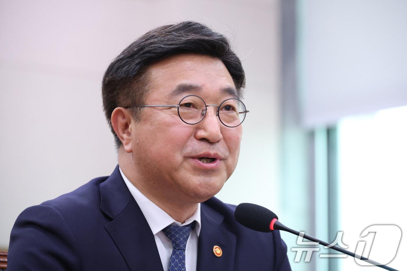 본문 이미지 - 윤호중 행정안전부 장관  2026.3.18 ⓒ 뉴스1 신웅수 기자