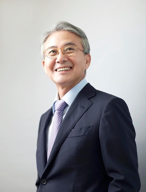 본문 이미지 - 홍석조 BGF그룹 회장.(BGF 제공). 