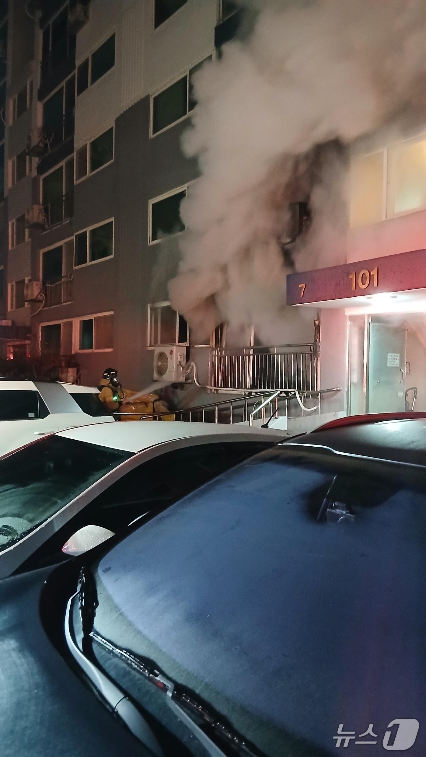 본문 이미지 - 화재현장.(제천소방서 제공. 재판매 및 DB금지)