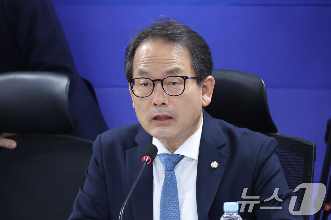 본문 이미지 - 강준현 정무위원회 더불어민주당 간사가 19일 서울 여의도 국회 의원회관에서 열린 민주당 정무위위회-금융위원회 당정협의에서 발언하고 있다. 2026.3.19 ⓒ 뉴스1 신웅수 기자