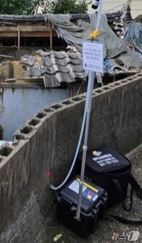 본문 이미지 - 석면 시료 채취 과정.(부산시 제공. 재판매 및 DB금지)