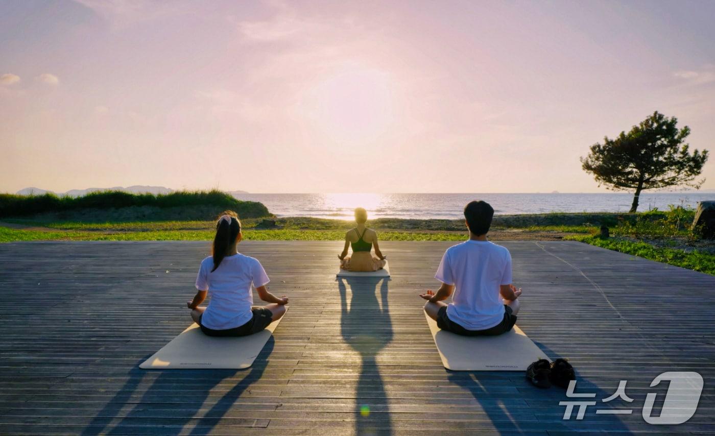 본문 이미지 - 해양치유센터 치유 프로그램 운영 모습(태안군 제공. 재판매 및 DB금지)2026.3.19/뉴스1