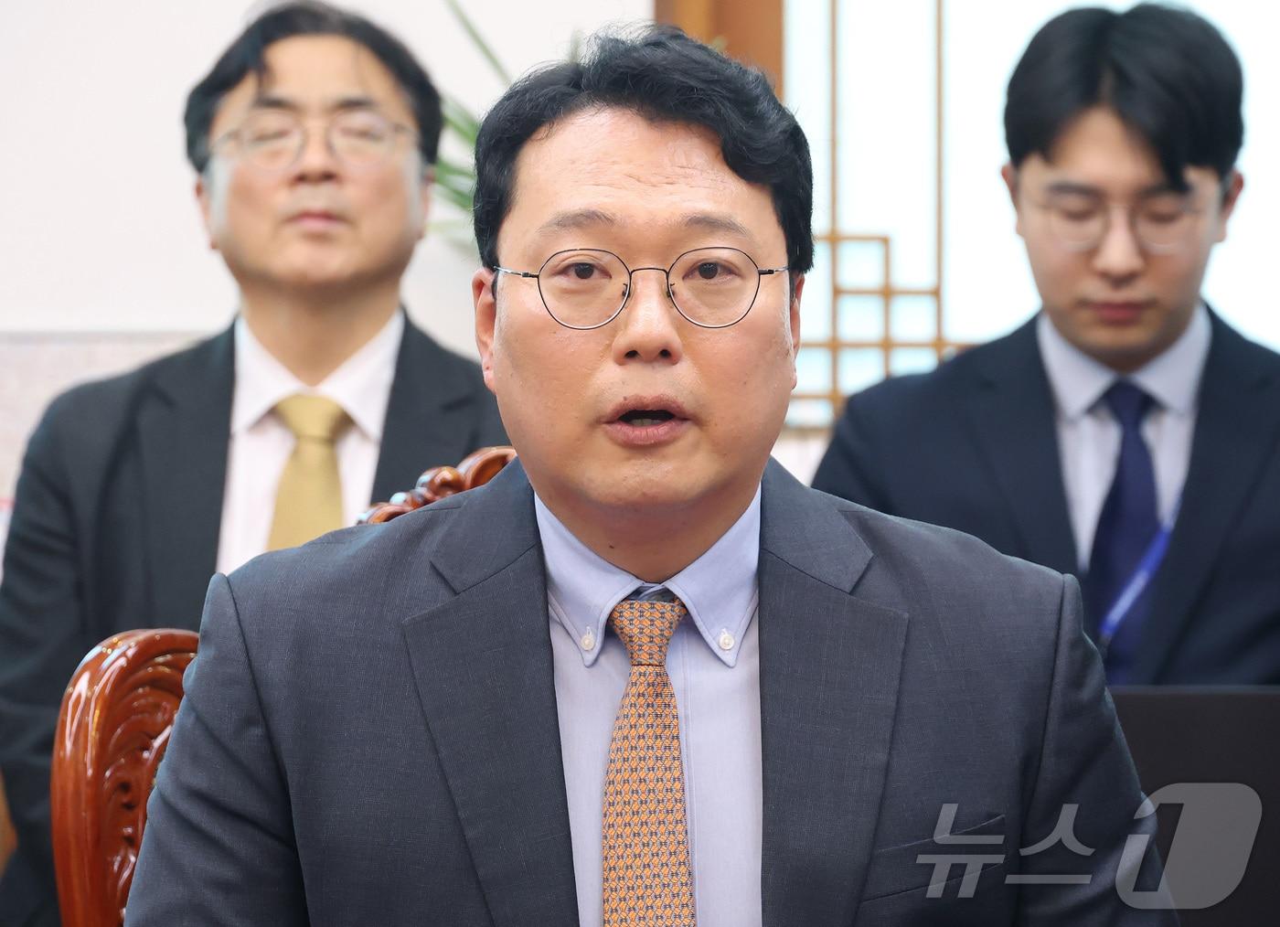 본문 이미지 - 천하람 개혁신당 원내대표가 19일 오후 서울 여의도 국회에서 열린 초당적 개헌추진을 위한 제정당 연석회의에서 발언하고 있다. (공동취재) 2026.3.19 ⓒ 뉴스1 신웅수 기자