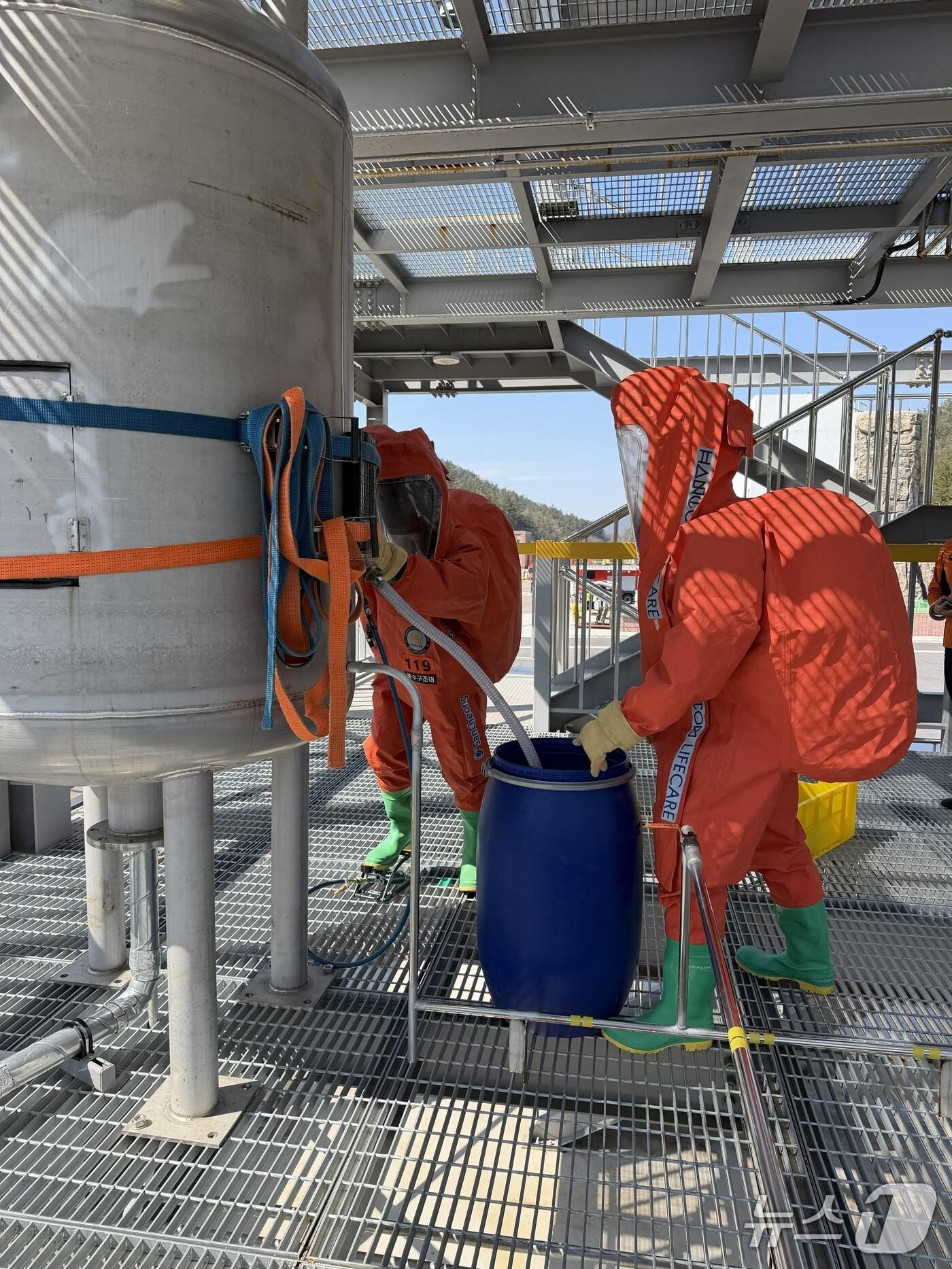 본문 이미지 - 화학 사고 대비 합동 훈련.(전남소방 제공. 재판매 및 DB금지) 2026.3.19/뉴스1