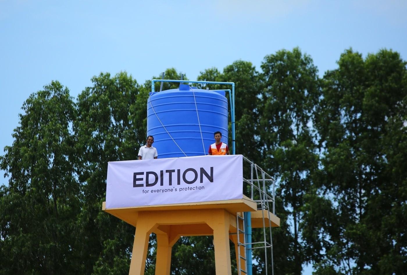 본문 이미지 - 노스페이스 에디션 식수지원 사업(영원아웃도어 제공)