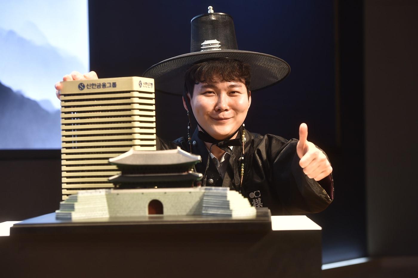 본문 이미지 - 박정환 9단이 제1회 신한은행 세계 기선전에서 우승을 차지하며 한국 기사 통산 상금 1위에 올랐다. (한국기원 제공)