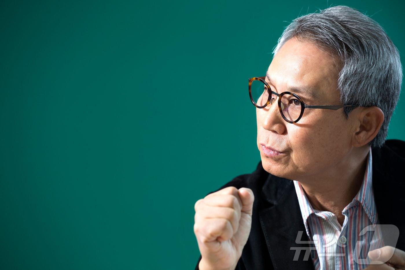 본문 이미지 - 이근면 초대 인사혁신처장(사람들연구소 이사장)