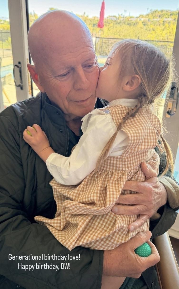 본문 이미지 - 데미 무어 인스타그램