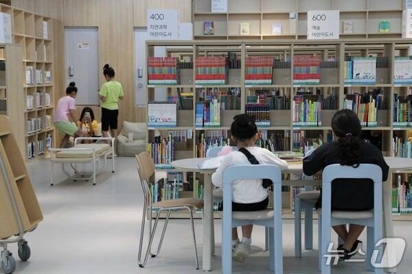 본문 이미지 - 옥천가양복합문화센터 내부 모습.(옥천군 제공. 재판매 및 DB금지) 