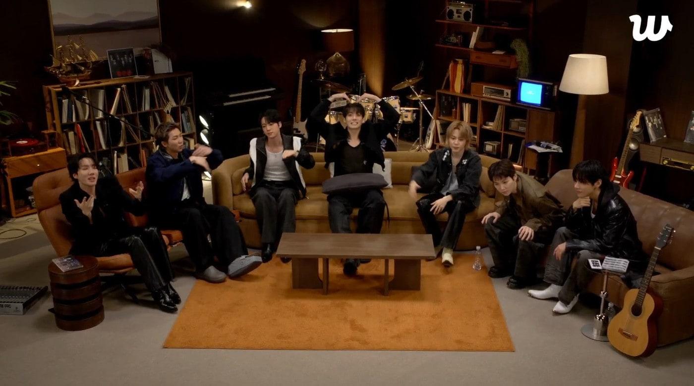 본문 이미지 - 방탄소년단 (위버스 라이브 화면 갈무리)