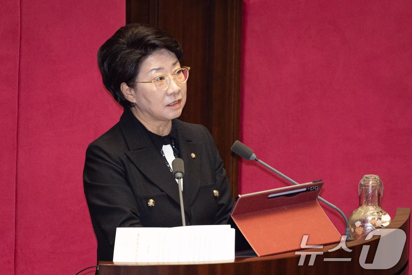 본문 이미지 - 이달희 국민의힘 의원이 20일 서울 여의도 국회에서 열린 제433회 국회(임시회) 제2차 본회의에서 중대범죄수사청 조직 및 운영에 관한 법률안(대안)에 대한 무제한토론(필리버스터)을 하고 있다. 2026.3.20 ⓒ 뉴스1 유승관 기자