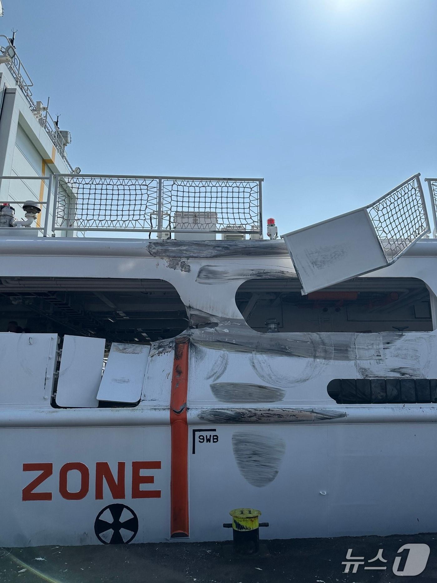 본문 이미지 - 훼손된 3019함.(독자 제공. 재배포 및 DB금지)2026.3.21/뉴스1