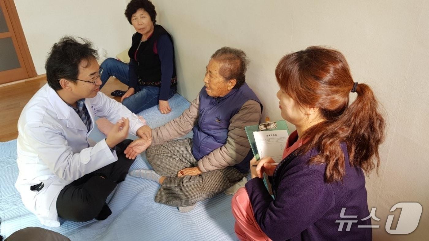본문 이미지 - 진천군 통합돌봄 모습.(진천군 제공. 재판매 및 DB금지)