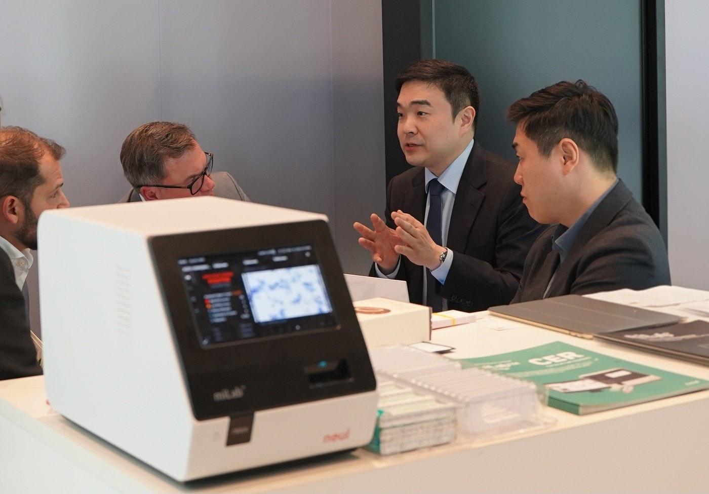 본문 이미지 - 노을은 최근 2026 글로벌 의료기기 수출상담회(GMEP)에 참가해 다수의 글로벌 바이어들과 비즈니스 상담을 진행했다. (노을 제공)