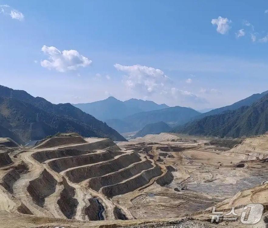 본문 이미지 - 쓰촨성 몐닝현 마오뉴핑 광산 모습(사진 출처=쓰촨관찰신문)