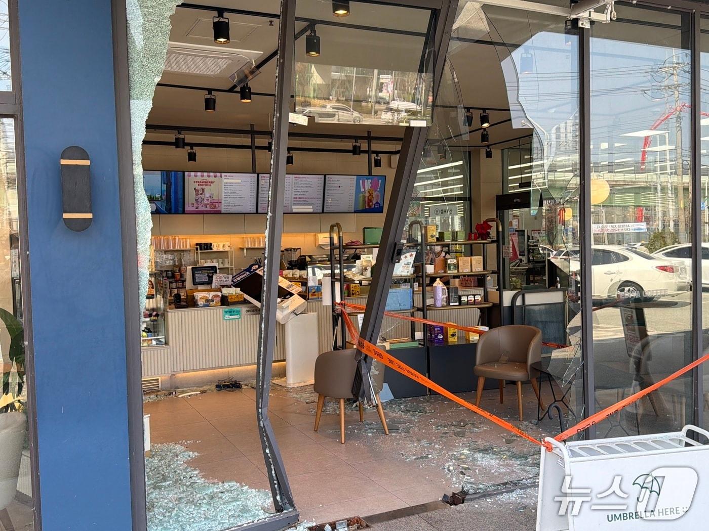 본문 이미지 - 춘천 퇴계동 카페 사고 현장.2026.3.23 한귀섭 기자