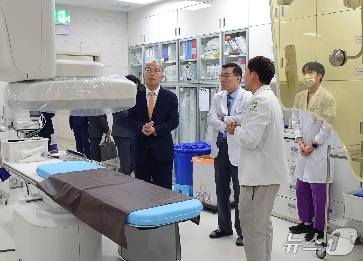 본문 이미지 - 윤종진 한국보훈복지의료공단 이사장이 23일 광주보훈병원과 광주보훈요양원에서 주요 현안을 점검하는 일정을 소화했다. (한국보훈복지의료공단 제공. 재판매 및 DB금지) 2026.3.23/뉴스1