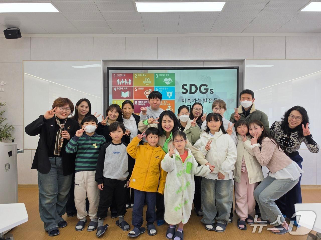 본문 이미지 - 오는 4월 25일까지 전라남도광양교육지원청이  가족형 ESG 체험교육 프로그램'을 운영한다(광양교육지원청 제공)