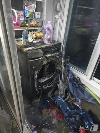 본문 이미지 - 화재현장(경기 부천소방서 제공/뉴스1)