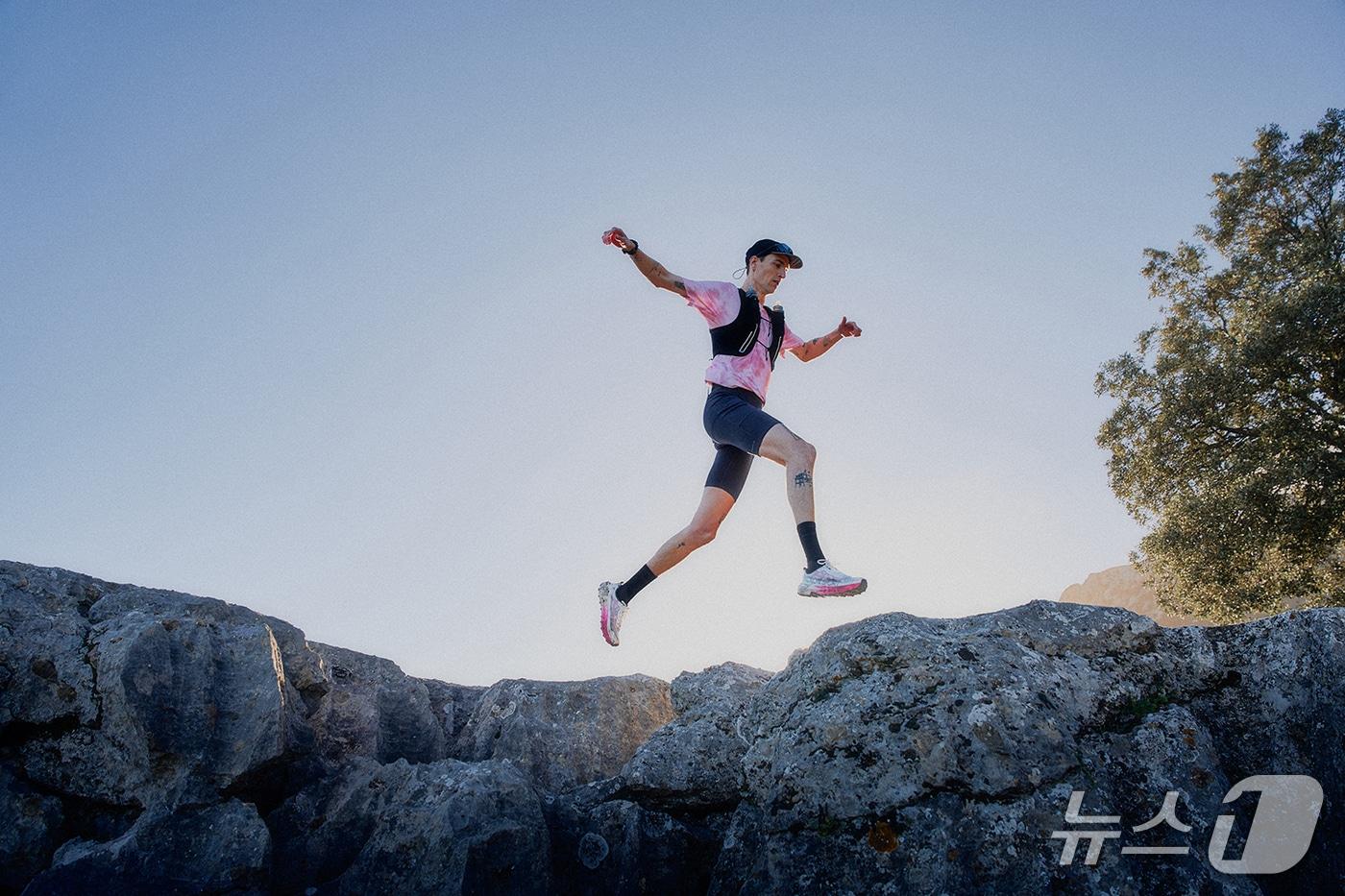 본문 이미지 - 코오롱스포츠 트레일러닝 컬렉션 화보(코오롱 제공)