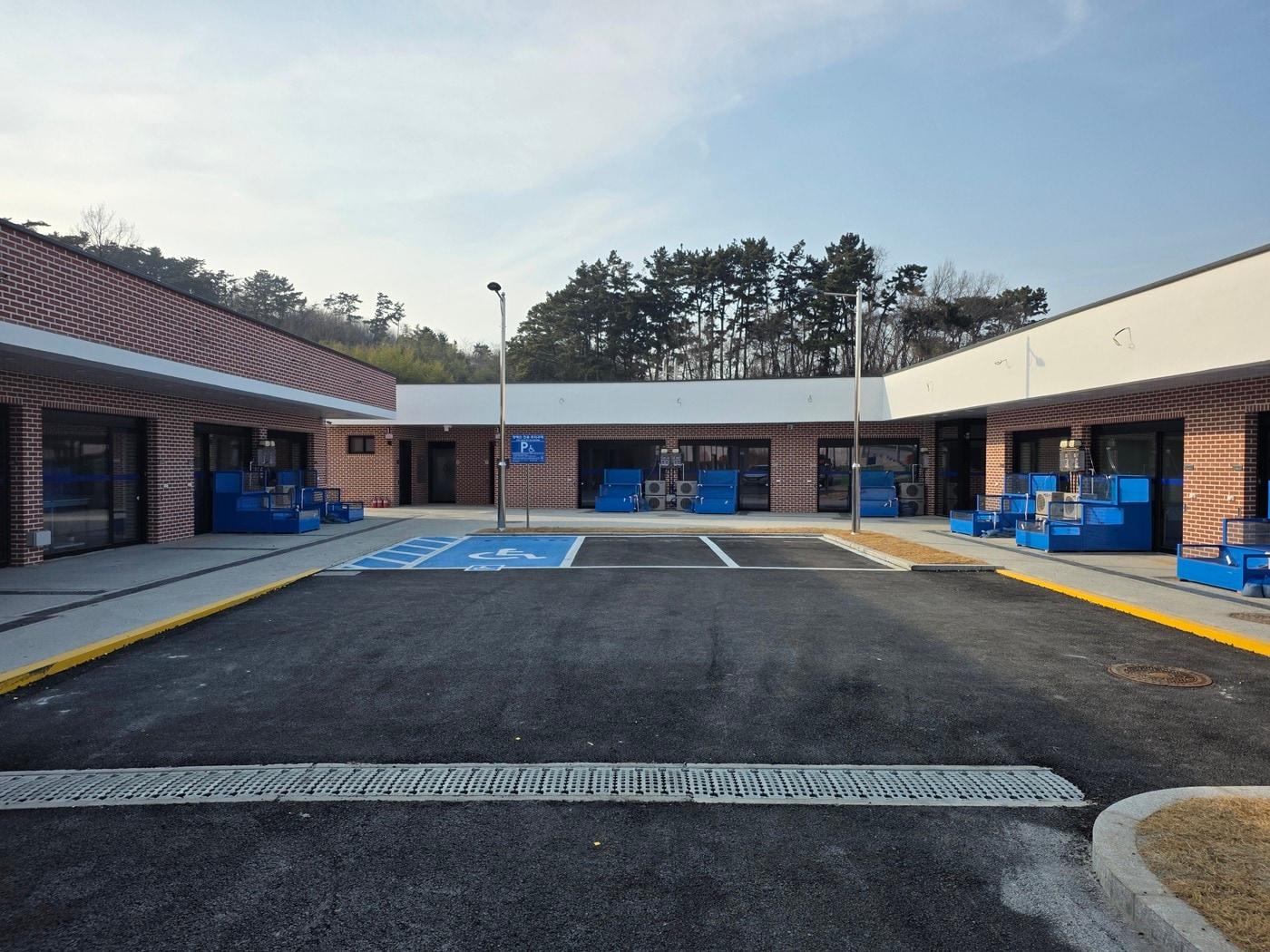 본문 이미지 - 보령 원산도 '특산물 직접화센터'.(시 제공. 재판매 및 DB금지)/뉴스1