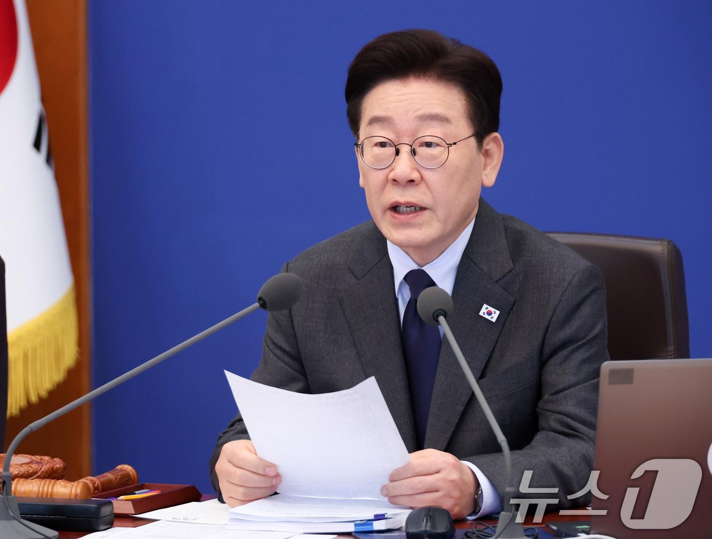본문 이미지 - 이재명 대통령이 24일 청와대에서 열린 국무회의에서 발언하고 있다. (청와대통신사진기자단) 2026.3.24 ⓒ 뉴스1 허경 기자