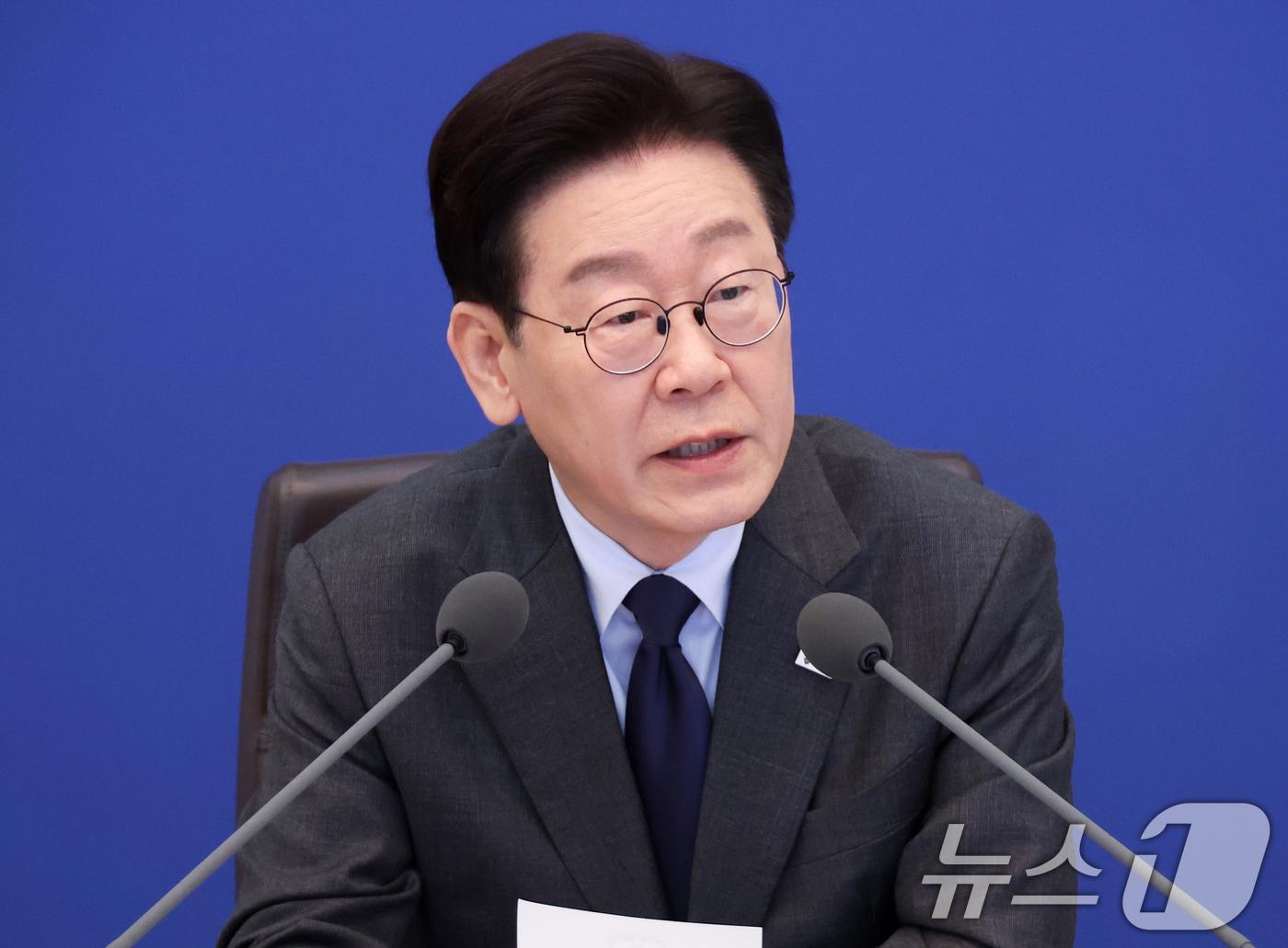 본문 이미지 - 이재명 대통령이 24일 청와대에서 열린 국무회의에서 발언하고 있다. (청와대통신사진기자단) 2026.3.24 ⓒ 뉴스1 허경 기자