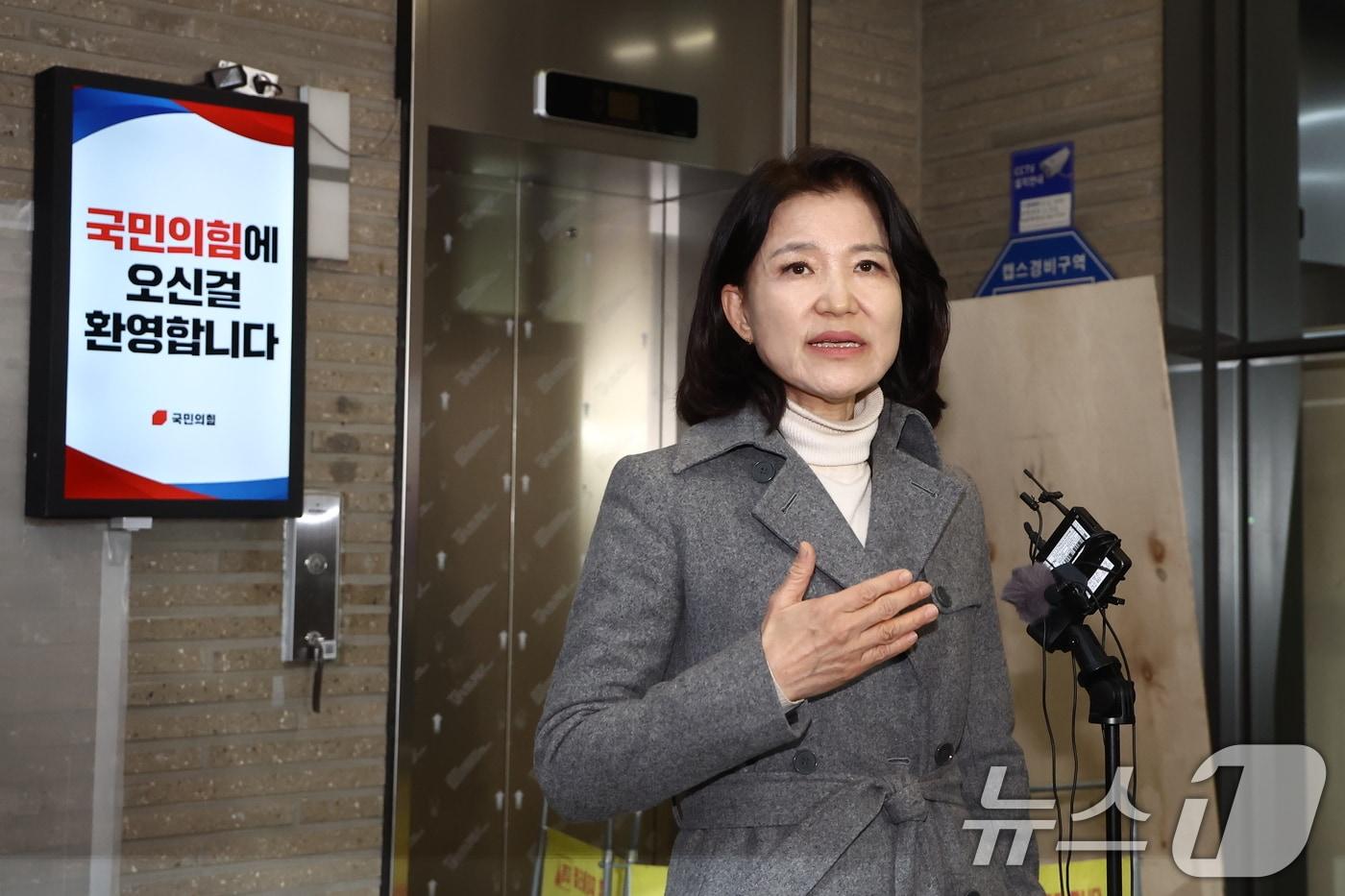 본문 이미지 - 이진숙 전 방송통신위원장이 24일 서울 여의도 국민의힘 당사에서 대구시장 컷오프 관련 입장을 밝히고 있다. 2026.3.24 ⓒ 뉴스1 김민지 기자