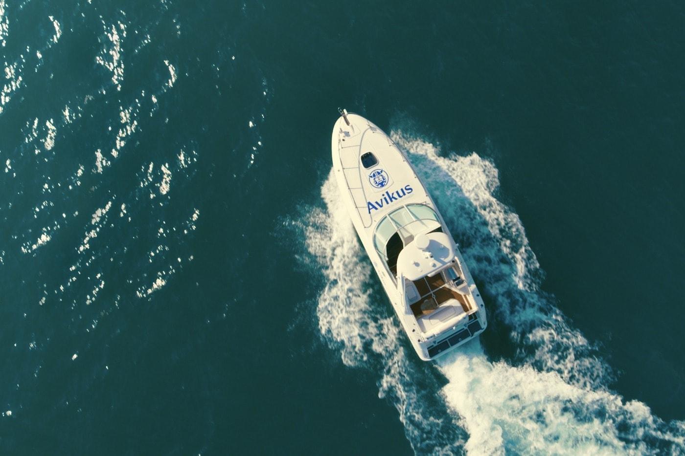 본문 이미지 - 아비커스의 자율운항시스템이 설치된 레저용 보트(자료사진. HD현대 제공). 2026.3.24.