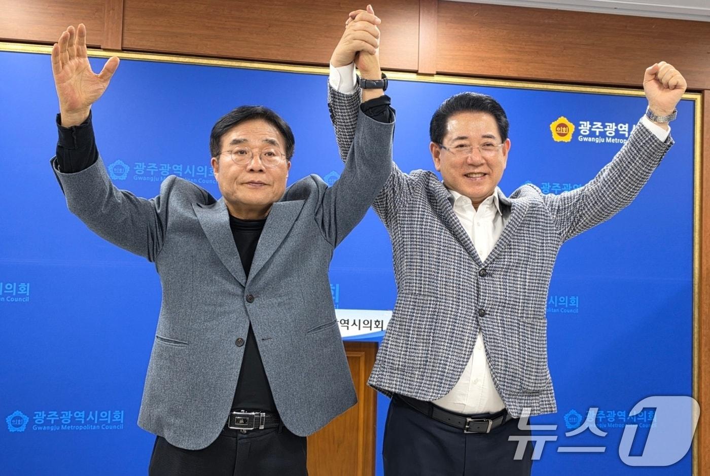 본문 이미지 - 이병훈 더불어민주당 호남발전특별위원회 수석부위원장이 24일 김영록 전남광주통합특별시장 후보 지지와 총괄상임선대위원장 합류 선언 기자회견을 진행하고 있다. 2026.3.24 ⓒ 뉴스1 이수민 기자