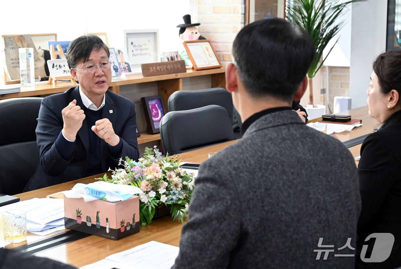 본문 이미지 - 안산형 전세피해 원스톱 회복 지원 회의.(안산시 제공)
