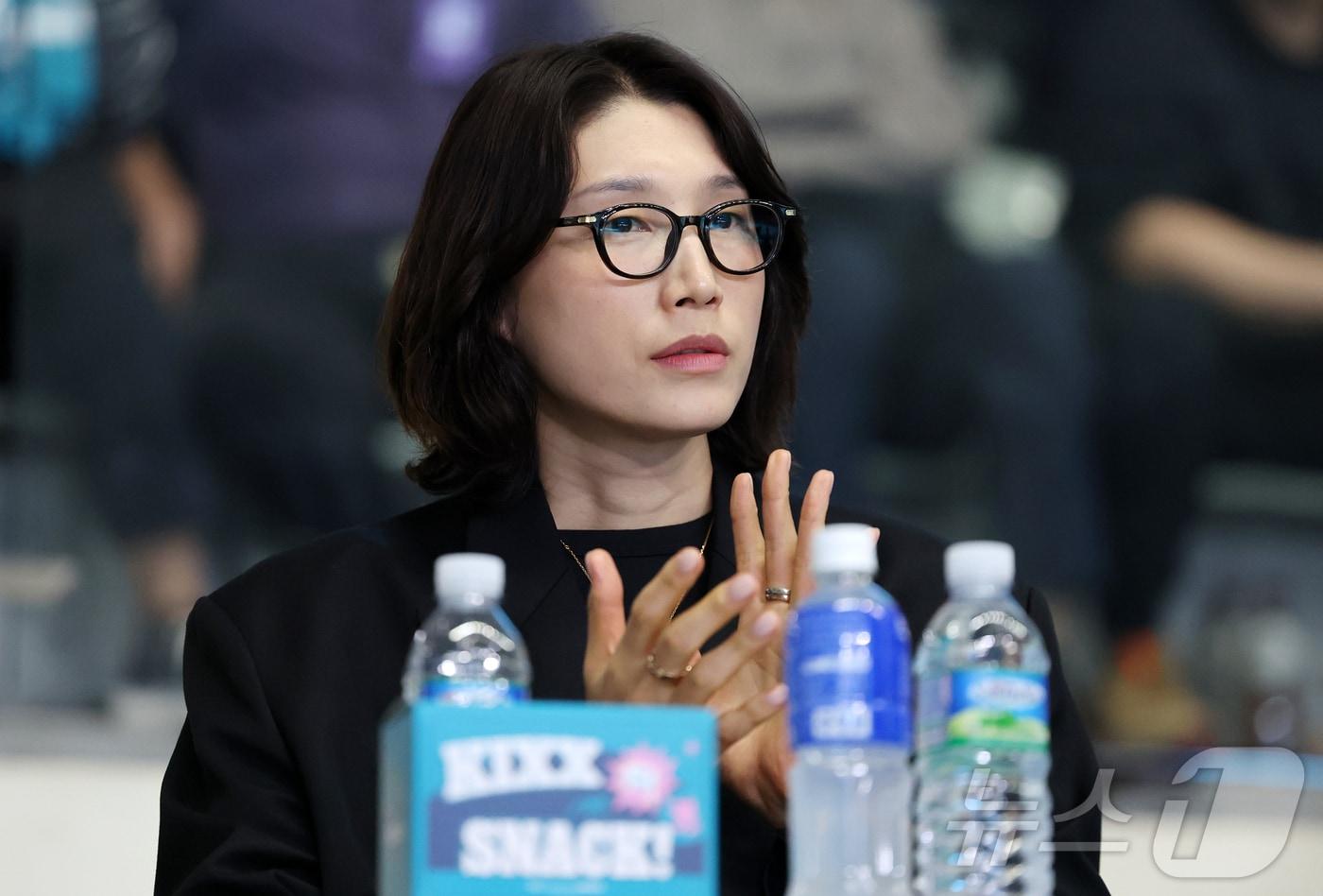 본문 이미지 - 현역에서 은퇴한 김연경.  ⓒ 뉴스1 김진환 기자