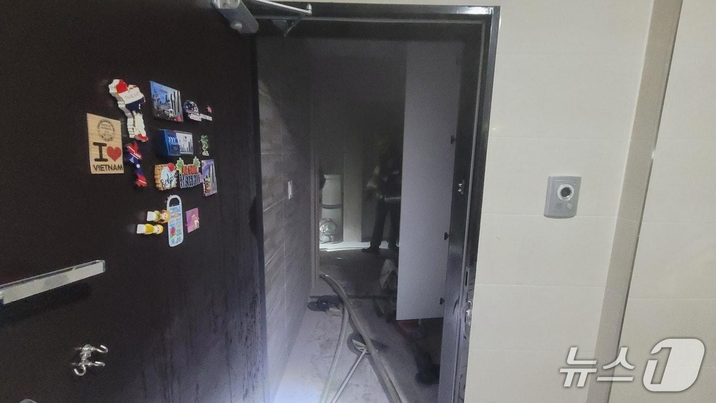 본문 이미지 - 화재 현장(제주소방본부 제공. 재판매 및 DB금지)/뉴스1