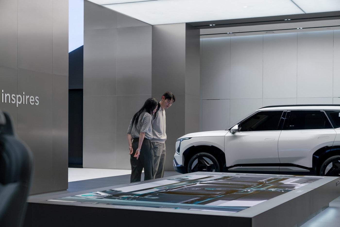 본문 이미지 - 기아 대표생산 거점인 '오토랜드 광주'에 신규 개관한 고객 체험형 브랜드관의 모습(자료사진. 기아 제공). 2026.3.25.