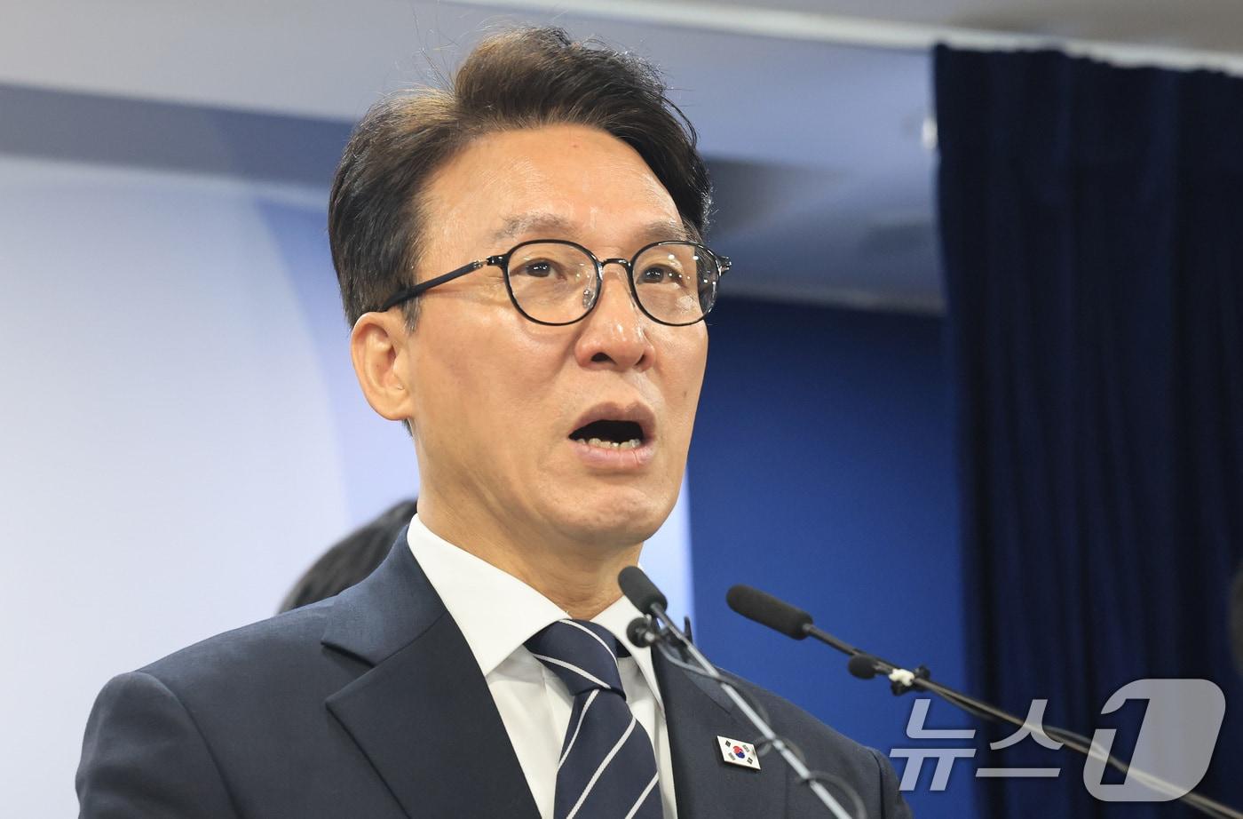 본문 이미지 - 김민석 국무총리가 25일 서울 종로구 정부서울청사에서 비상경제 대응체계 관련 브리핑을 하고 있다. 2026.3.25 ⓒ 뉴스1 임세영 기자