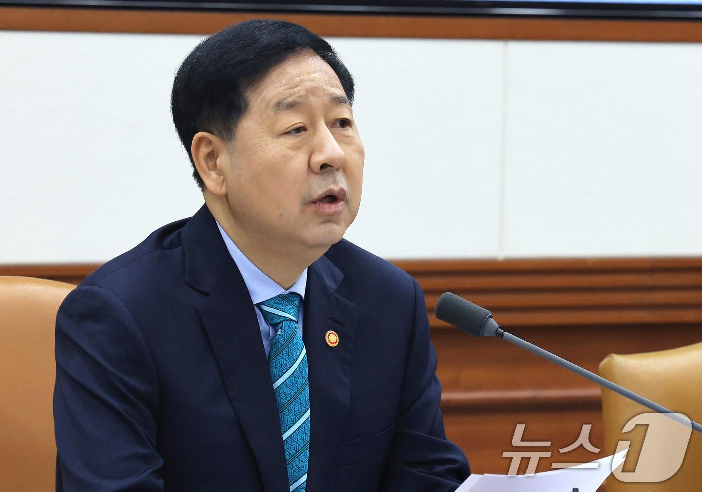 본문 이미지 - 구윤철 부총리 겸 재정경제부 장관이 25일 서울 종로구 정부서울청사에서 열린 국가창업시대 전략회의에서 모두발언을 하고 있다. 2026.3.25 ⓒ 뉴스1 임세영 기자