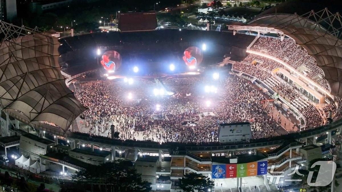 본문 이미지 - 다음달 BTS 월드투어 첫 공식 공연이 펼쳐질 고양시 대화동 종합운동장. (고양시 제공, 재판매 및 DB금지)