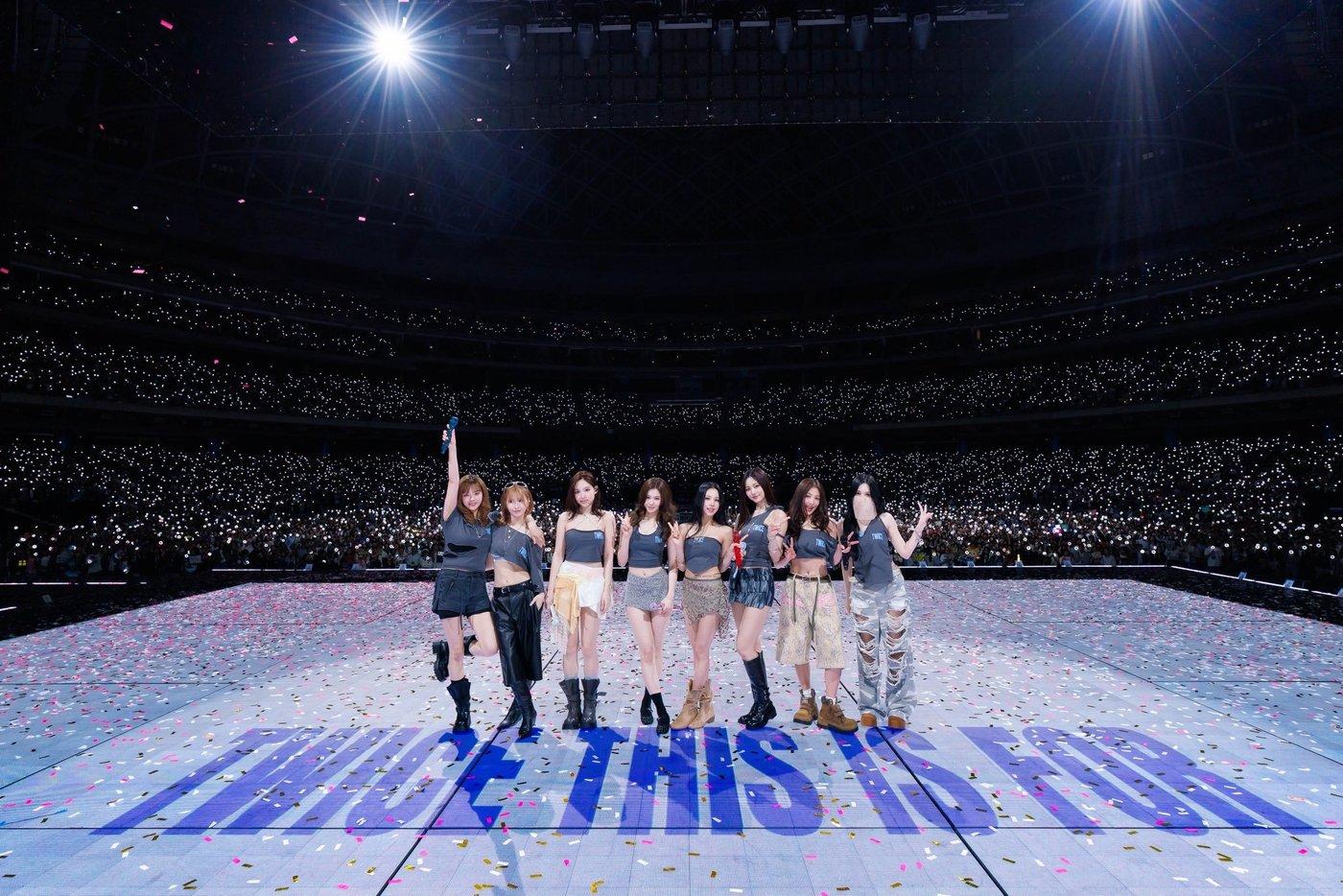 본문 이미지 - 사진제공=Live Nation, JYP엔터테인먼트