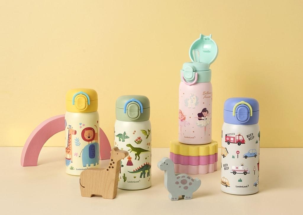 본문 이미지 - 생활용품 기업 락앤락은 듀얼캡을 적용한 '스쿨핏 마이픽 듀얼캡 텀블러'를 출시했다고 25일 밝혔다.(락앤락 제공)