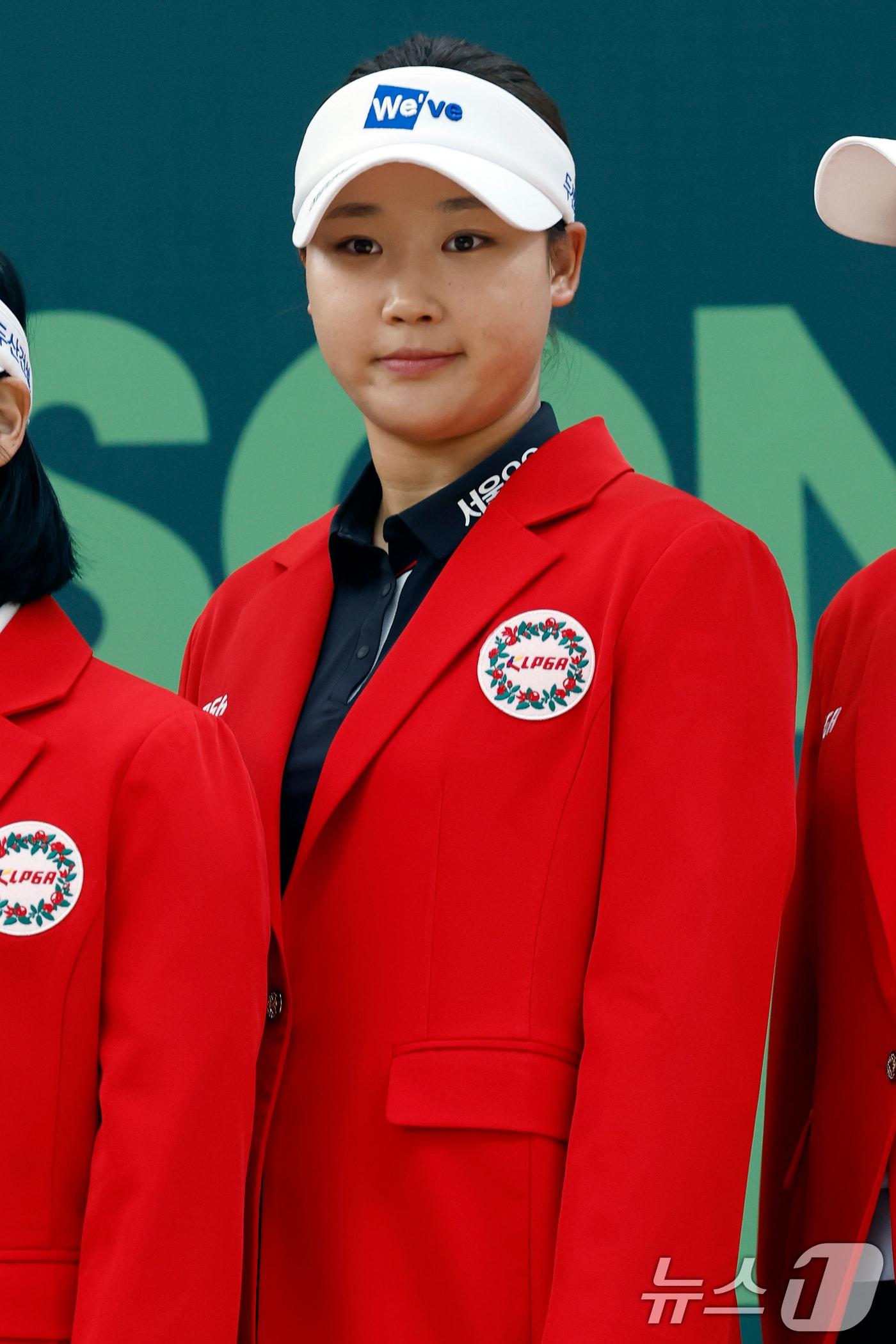 본문 이미지 - 25일 오후 서울 여의도 더현대 서울 사운즈 포레스트에서 열린 2026 KLPGA 시즌 오프닝 세리머니 행사에 김민솔 선수가 참석해 있다. 2026.3.25 ⓒ 뉴스1 박정호 기자