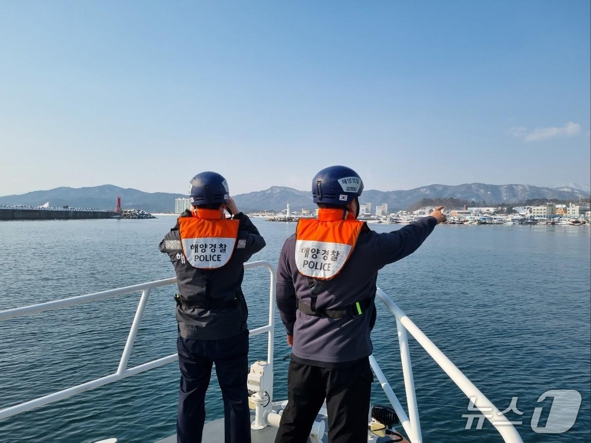 본문 이미지 - 수상레저 특별단속.(속초해경 제공, 재판매 및 DB 금지) 2026.3.25/뉴스1