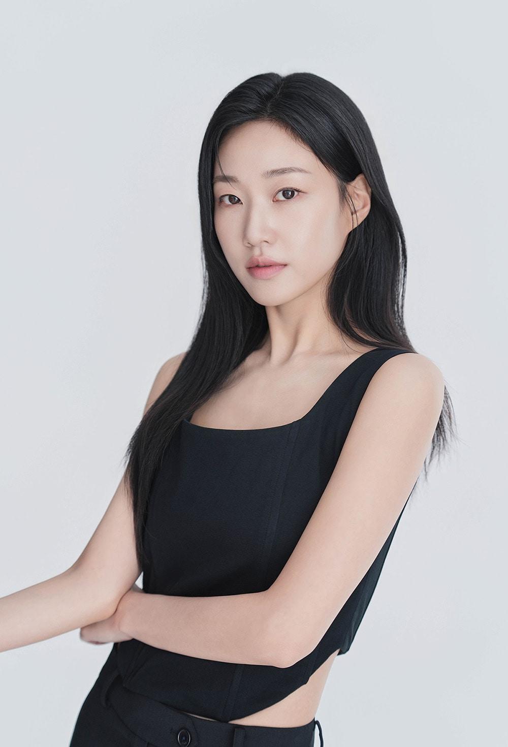 본문 이미지 - 배우 하윤경 / 호두앤유