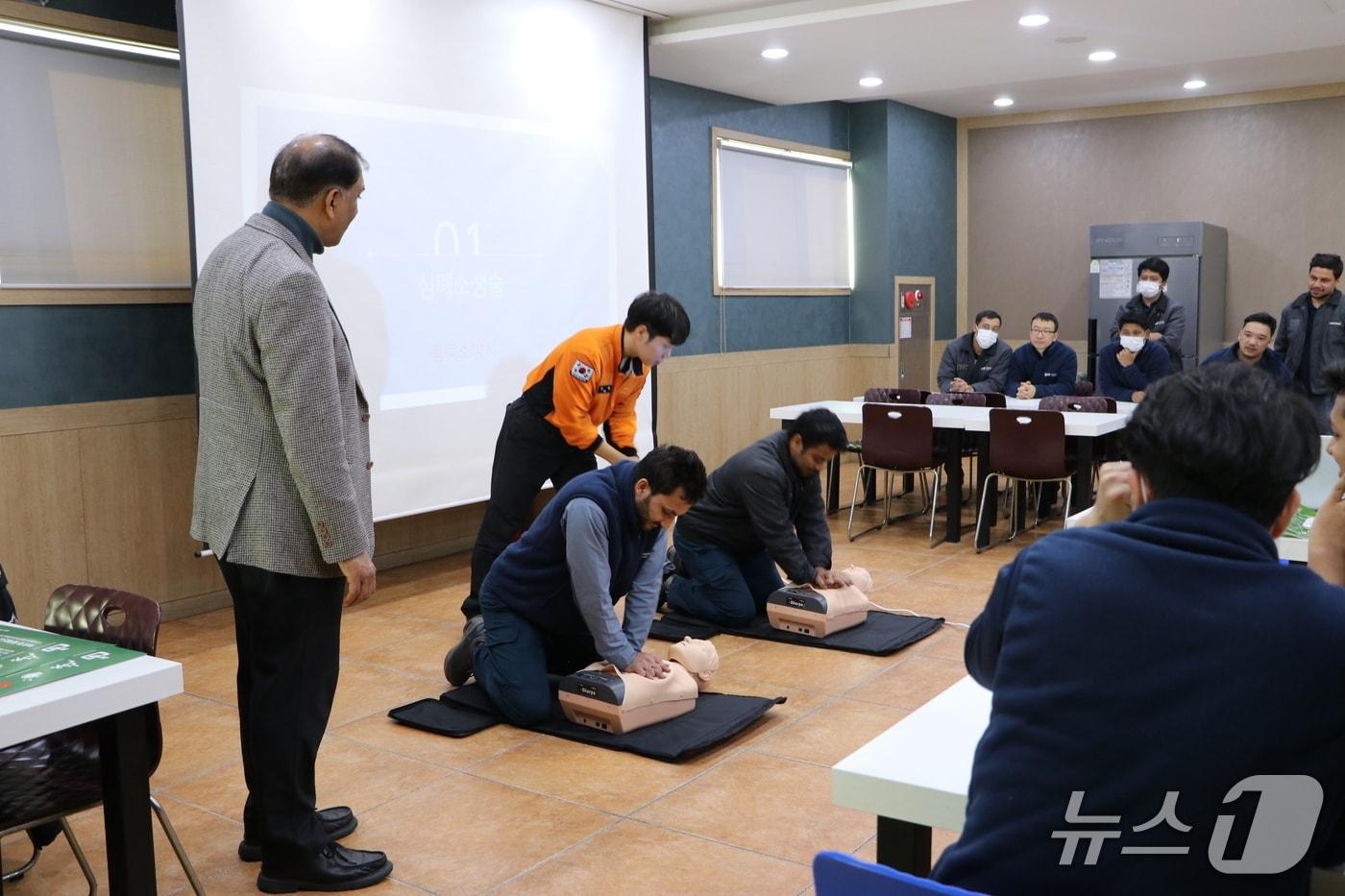 본문 이미지 - 경기도소방재난본부 외국인 계절근로자 안전 교육. (경기소방 제공. 재판매 및 DB 금지) 2025.3.26/뉴스1 