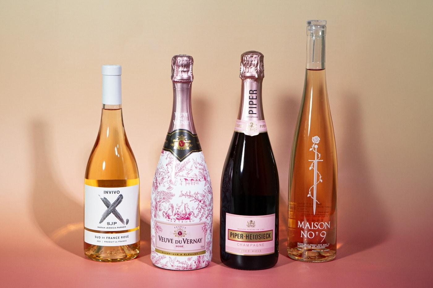 본문 이미지 - 아영FBC의 벚꽃와인 라인업.(아영FBC 제공)